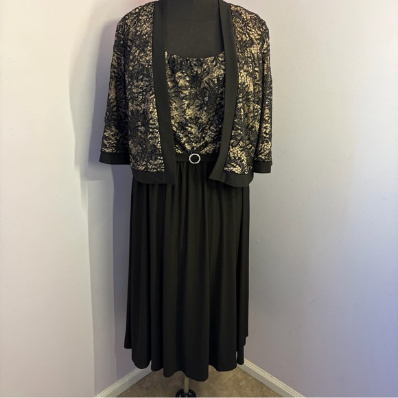 R & M Richards Dresses & Skirts - R & M Richards Black Dress with Lace Jacket, Excellent, Size 16